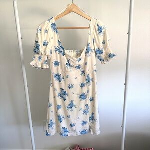Francesca’s Bianca Blue and Cream Floral Puff Sleeve Mini Dress